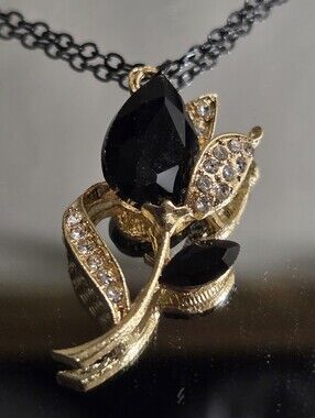 GOTH ROSE necklace 16IN